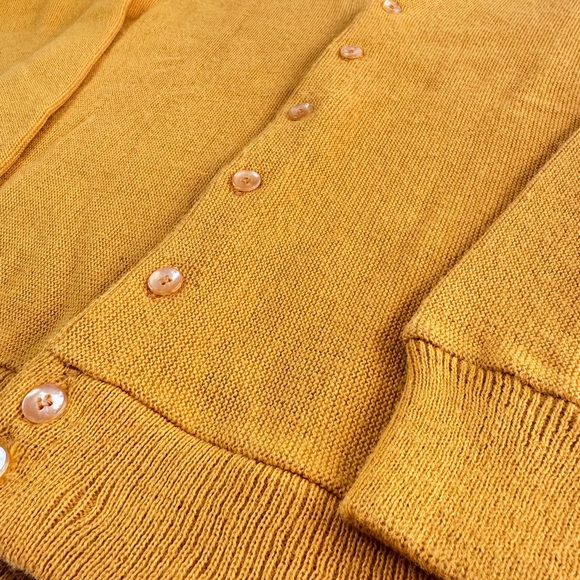 The Men's Store Yellow vintage Cardigan Sweater V-Neck Knit NWOT - Picture 8 of 9